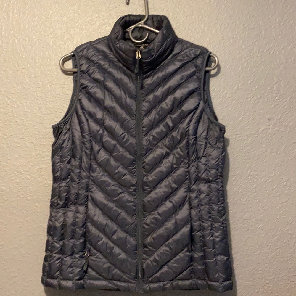 32 degree Heat Vest in Bluish gray color size M
